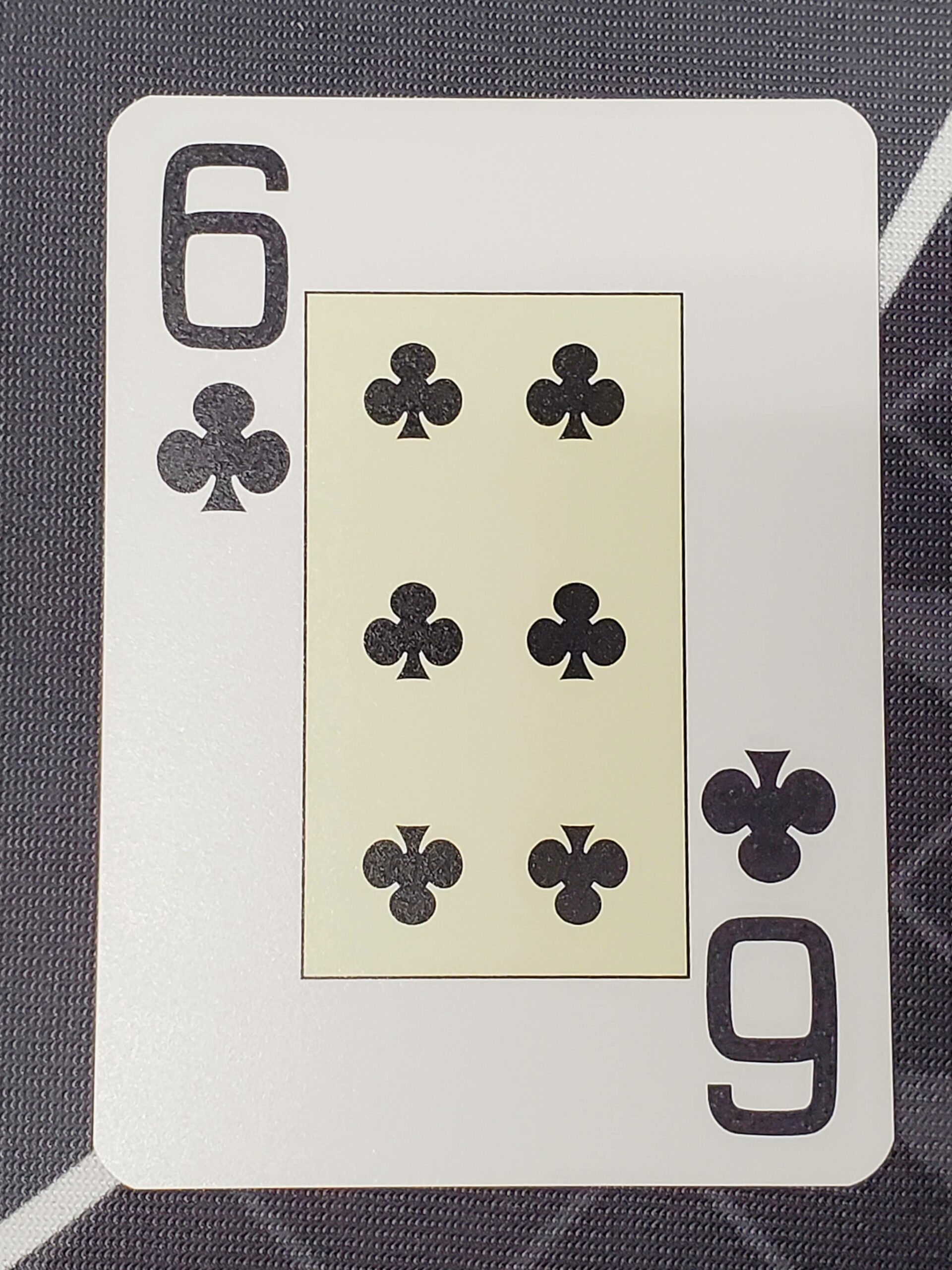 Cartamundi Belgium cards in hand